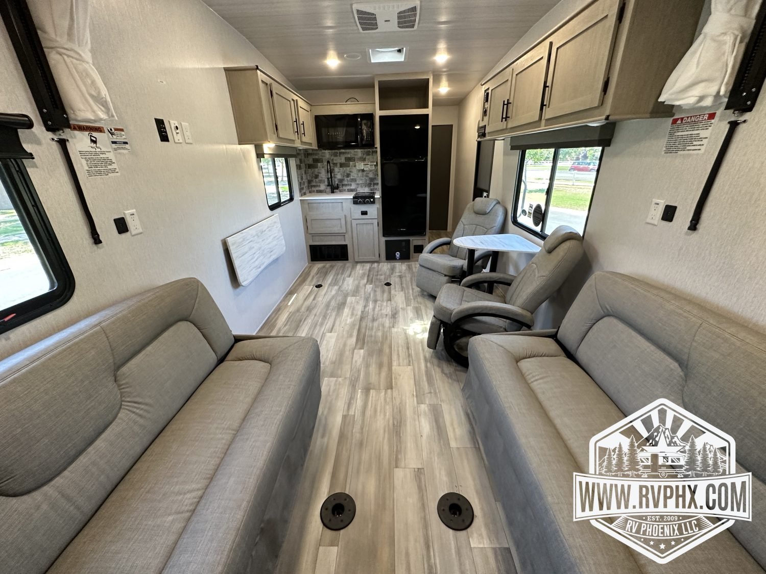 2750GLE RV1001