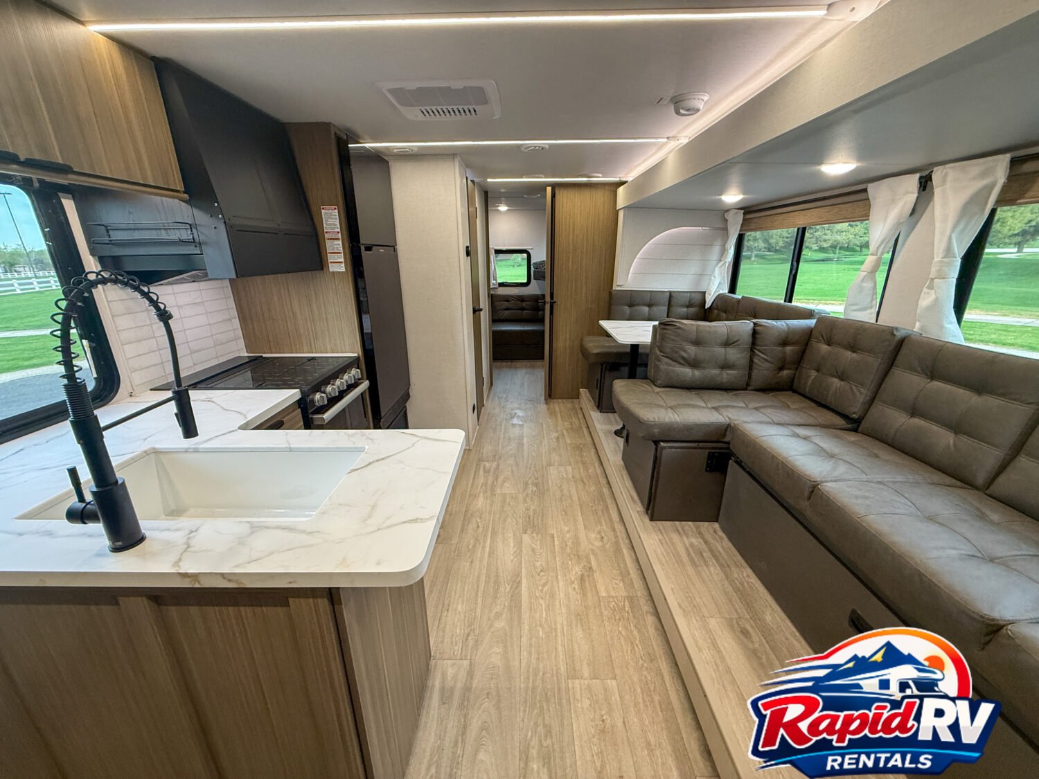 04-2026-salem-28vbxlx-rapid-rv-rentals-photo