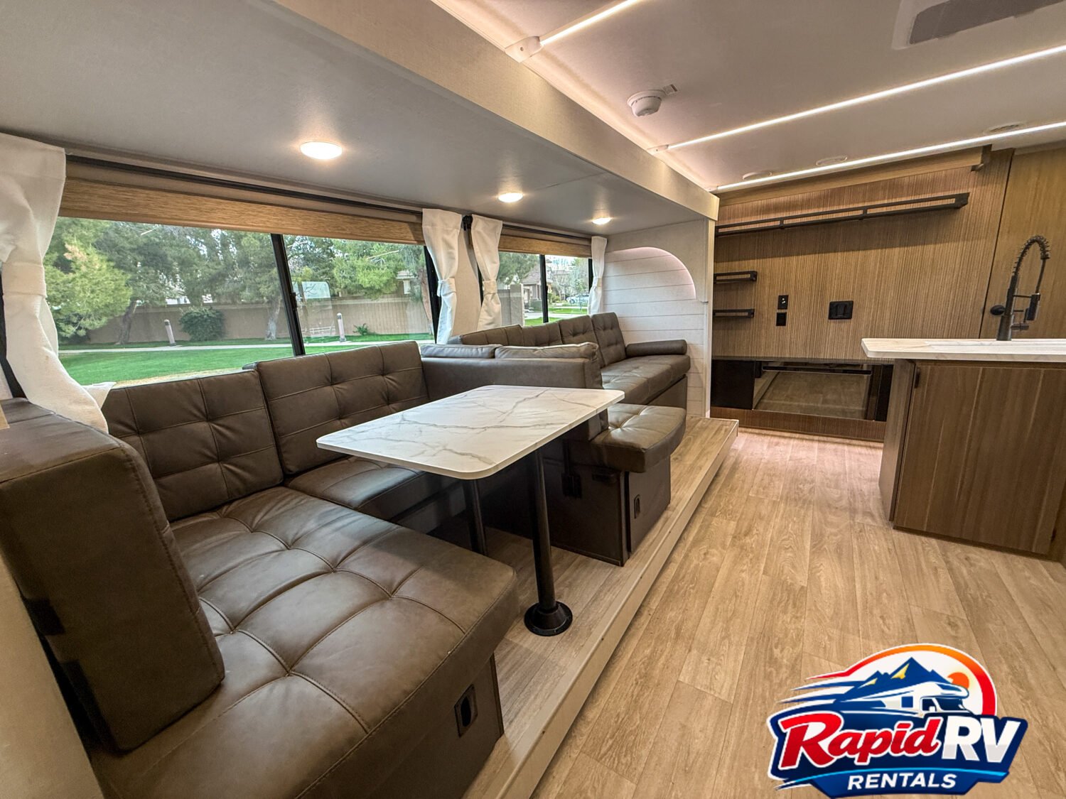 05-2026-salem-28vbxlx-rapid-rv-rentals-photo