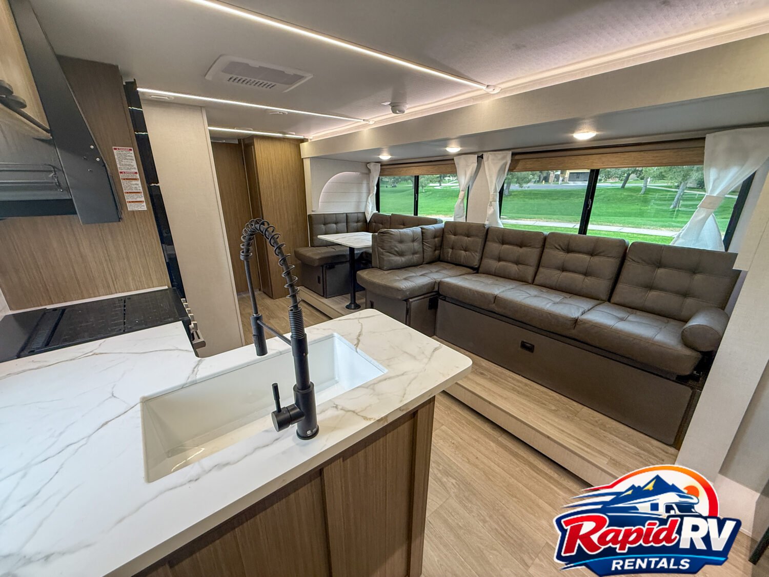 06-2026-salem-28vbxlx-rapid-rv-rentals-photo