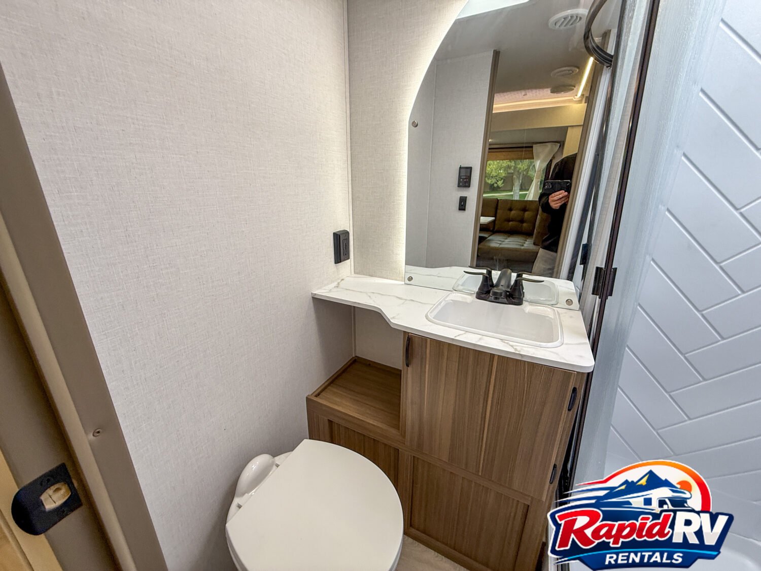 16-2026-salem-28vbxlx-rapid-rv-rentals-photo
