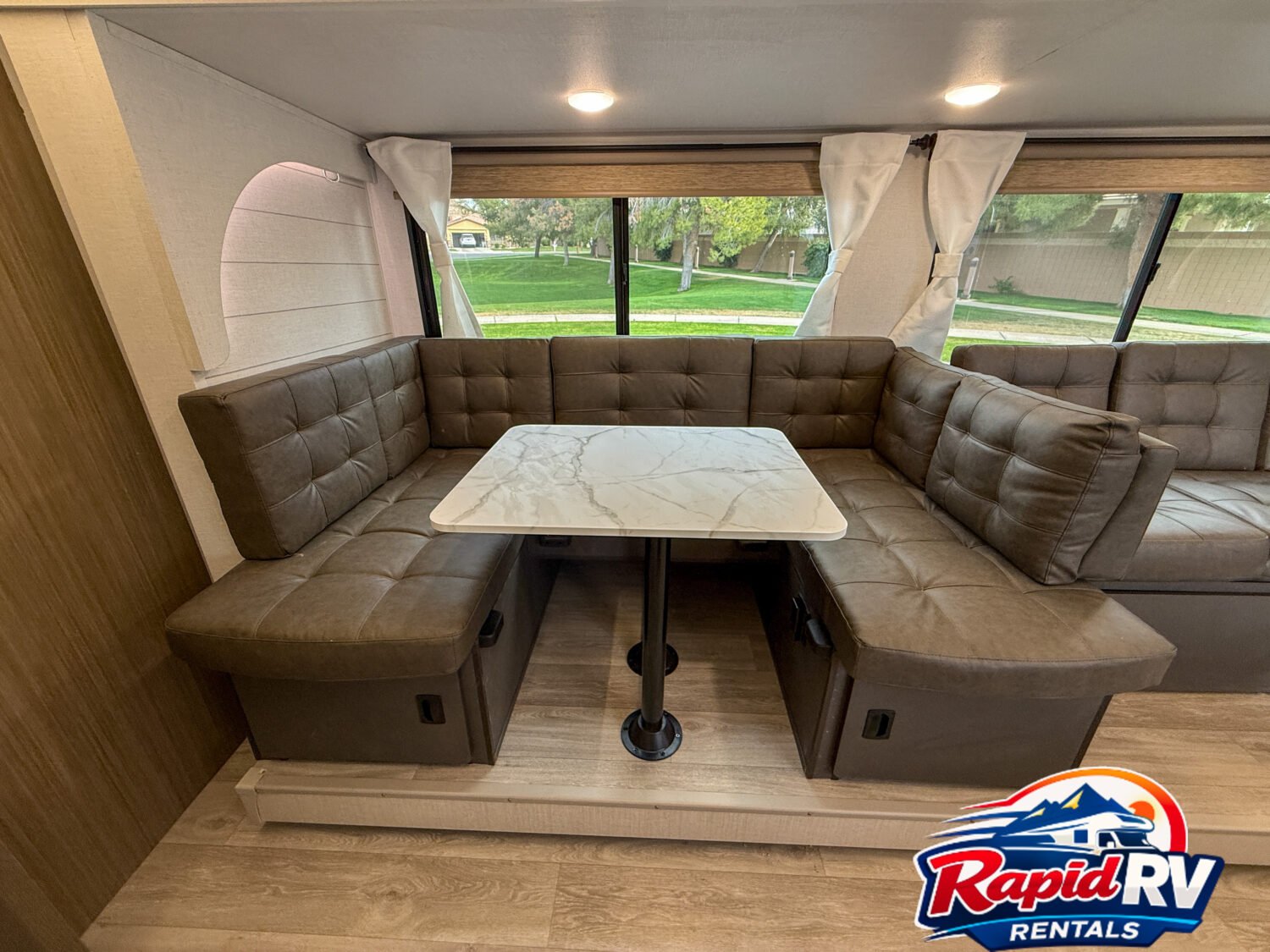 17-2026-salem-28vbxlx-rapid-rv-rentals-photo